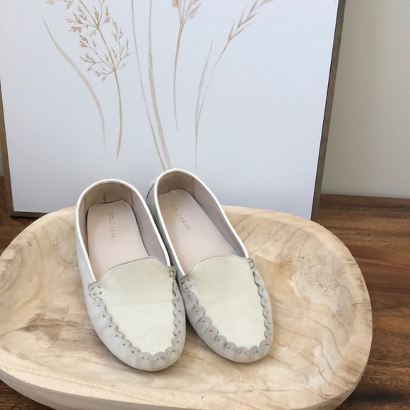 Cole Haan Ivory Driving Moccasins Loafers Size 5 1/2 - Picture 1 of 12